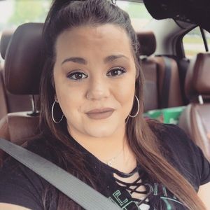 Meet your Posher, Stephanie